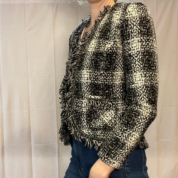 CABI | NWT Carol Anderson Love Carol black white tweed fringe blazer - Picture 3 of 14